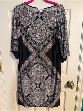 London Times Black and Beige Printed Midi Dress